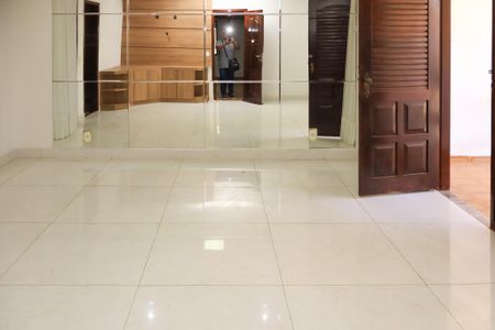 Casa para alugar com 782m², 8 quartos e 7 vagas Casa para alugar com 782m², 8 quartos e 7 vagasQuarto 6