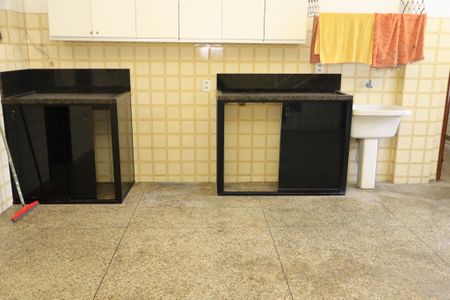 Casa para alugar com 782m², 8 quartos e 7 vagas Casa para alugar com 782m², 8 quartos e 7 vagasÁrea de Serviço