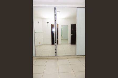 Casa para alugar com 782m², 8 quartos e 7 vagas Casa para alugar com 782m², 8 quartos e 7 vagasQuarto 5