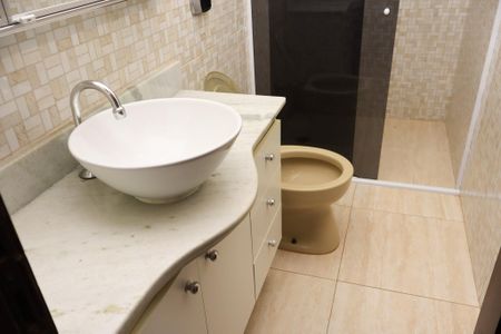 Casa para alugar com 782m², 8 quartos e 7 vagas Casa para alugar com 782m², 8 quartos e 7 vagasBanheiro 2