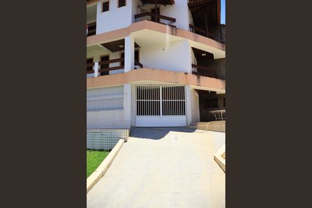 Casa para alugar com 782m², 8 quartos e 7 vagas Casa para alugar com 782m², 8 quartos e 7 vagasFachada