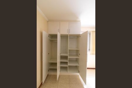 Apartamento à venda com 100m², 3 quartos e sem vagaSuíte - Armário