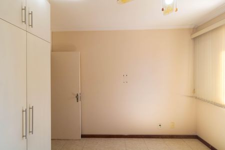 Apartamento à venda com 100m², 3 quartos e sem vagaQuarto 