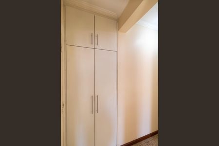 Apartamento à venda com 100m², 3 quartos e sem vagaCorredor