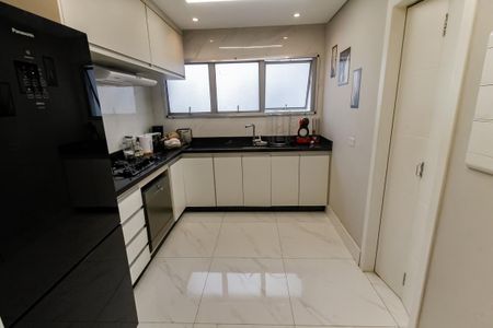 Apartamento para alugar com 112m², 3 quartos e 2 vagasCozinha - Armários