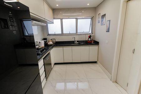 Apartamento para alugar com 112m², 3 quartos e 2 vagasCozinha - Armários