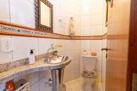 Casa à venda com 229m², 3 quartos e 4 vagasLavabo