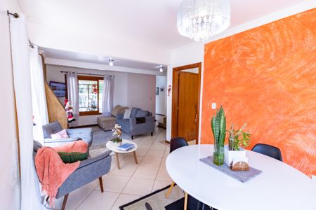 Casa à venda com 229m², 3 quartos e 4 vagasSala