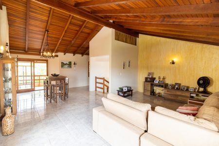 Sala 2 de casa à venda com 3 quartos, 229m² em Espírito Santo, Porto Alegre