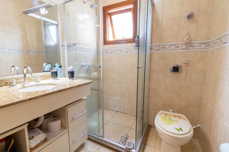 Casa à venda com 229m², 3 quartos e 4 vagasBanheiro