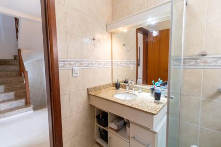 Casa à venda com 229m², 3 quartos e 4 vagasBanheiro