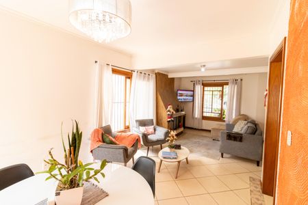 Casa à venda com 229m², 3 quartos e 4 vagasSala