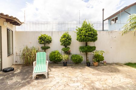 Casa à venda com 229m², 3 quartos e 4 vagasQuintal