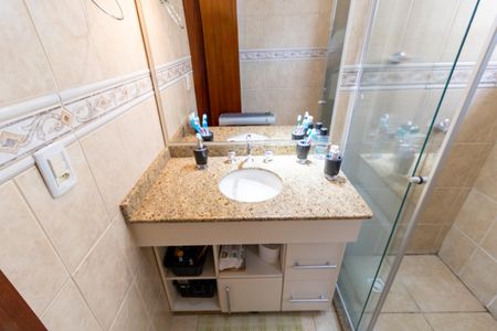 Casa à venda com 229m², 3 quartos e 4 vagasBanheiro