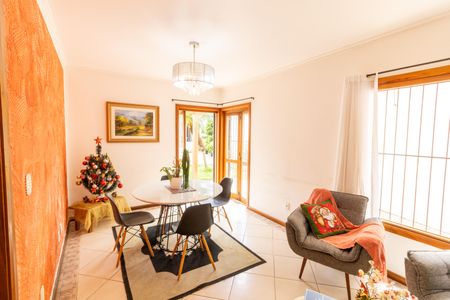 Casa à venda com 229m², 3 quartos e 4 vagasSala