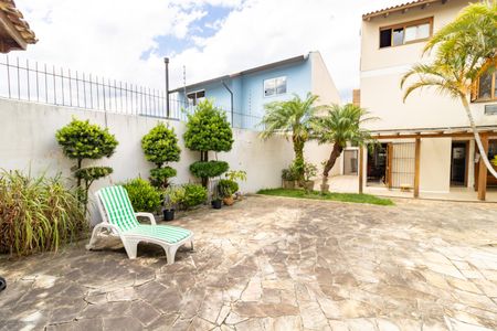 Casa à venda com 229m², 3 quartos e 4 vagasQuintal