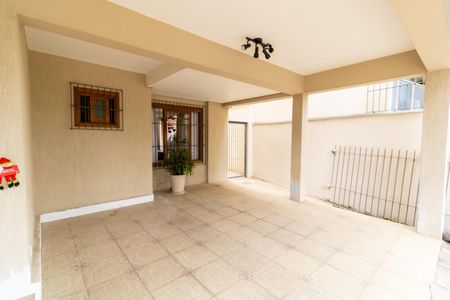 Casa à venda com 229m², 3 quartos e 4 vagasGaragem