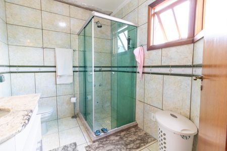 Casa à venda com 229m², 3 quartos e 4 vagasBanheiro da Suíte