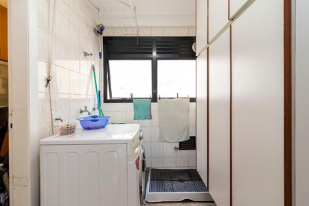 Apartamento para alugar com 143m², 4 quartos e 2 vagas Apartamento para alugar com 143m², 4 quartos e 2 vagasÁrea de Serviço