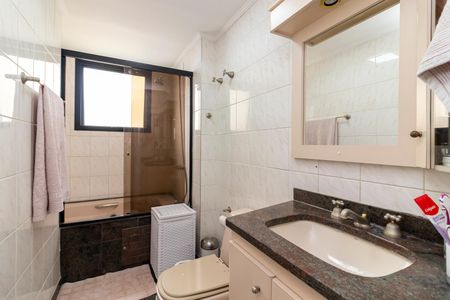 Apartamento para alugar com 143m², 4 quartos e 2 vagas Apartamento para alugar com 143m², 4 quartos e 2 vagasBanheiro da Suíte