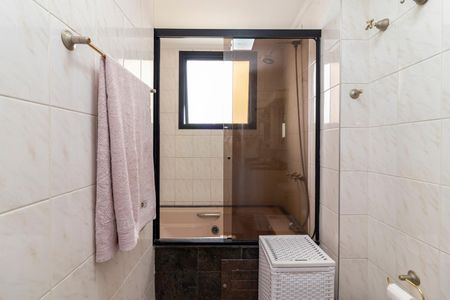 Apartamento para alugar com 143m², 4 quartos e 2 vagas Apartamento para alugar com 143m², 4 quartos e 2 vagasBanheiro da Suíte