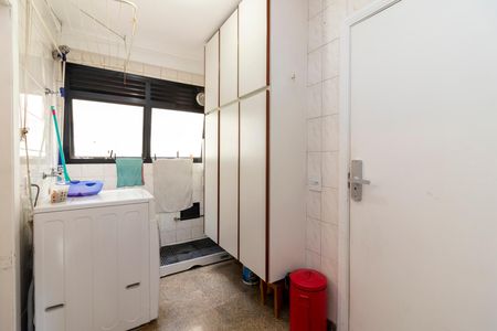 Apartamento para alugar com 143m², 4 quartos e 2 vagas Apartamento para alugar com 143m², 4 quartos e 2 vagasÁrea de Serviço