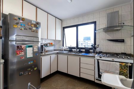 Apartamento para alugar com 143m², 4 quartos e 2 vagas Apartamento para alugar com 143m², 4 quartos e 2 vagasCozinha