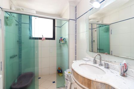 Apartamento para alugar com 143m², 4 quartos e 2 vagas Apartamento para alugar com 143m², 4 quartos e 2 vagasBanheiro 2