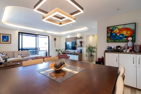 Apartamento para alugar com 143m², 4 quartos e 2 vagas Apartamento para alugar com 143m², 4 quartos e 2 vagasSala de Jantar