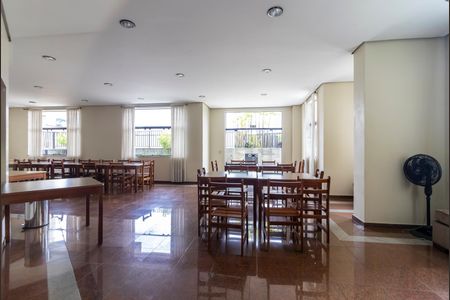 Apartamento para alugar com 143m², 4 quartos e 2 vagas Apartamento para alugar com 143m², 4 quartos e 2 vagasfes