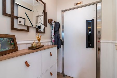 Apartamento para alugar com 143m², 4 quartos e 2 vagas Apartamento para alugar com 143m², 4 quartos e 2 vagasHall do Elevador