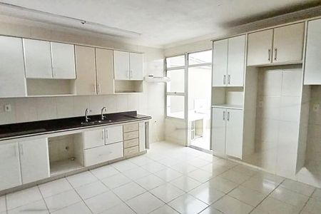 Casa à venda com 3 quartos, 208m² em Vila Liberdade, Jundiaí