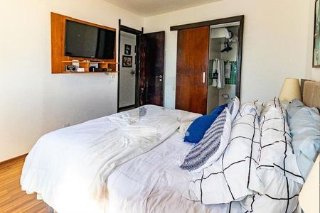 Apartamento à venda com 180m², 4 quartos e 2 vagas