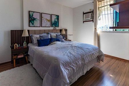 Apartamento à venda com 180m², 4 quartos e 2 vagas