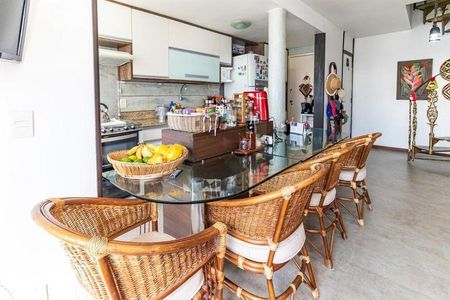 Apartamento à venda com 180m², 4 quartos e 2 vagas