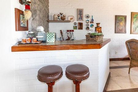 Apartamento à venda com 180m², 4 quartos e 2 vagas