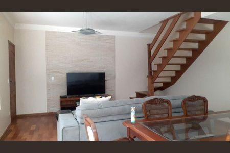 Casa à venda com 3 quartos, 150m² em Vila Invernada, São Paulo