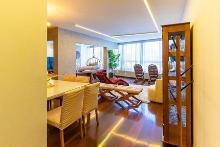 Apartamento à venda com 250m², 4 quartos e 1 vaga