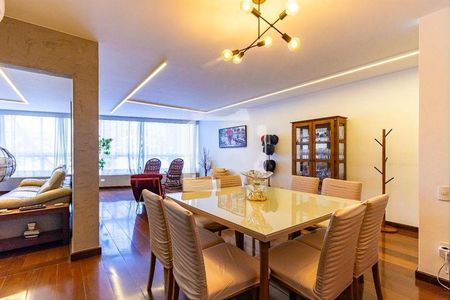 Apartamento à venda com 250m², 4 quartos e 1 vaga