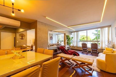 Apartamento à venda com 250m², 4 quartos e 1 vaga