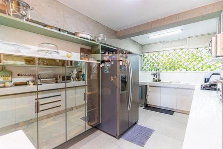 Apartamento à venda com 250m², 4 quartos e 1 vaga