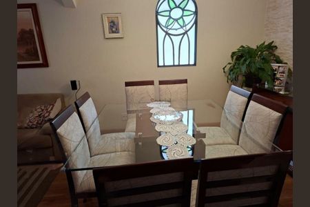 Casa à venda com 140m², 3 quartos e 3 vagas