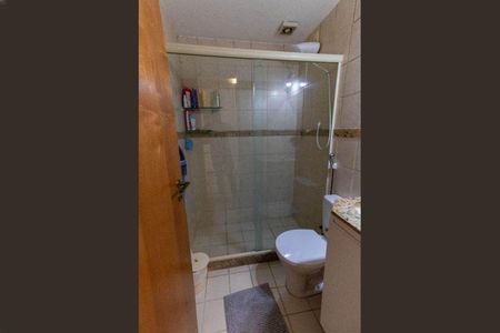 Casa à venda com 226m², 4 quartos e 2 vagas