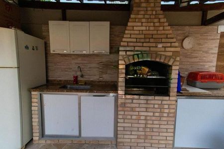 Casa à venda com 226m², 4 quartos e 2 vagas