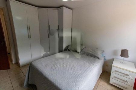 Casa à venda com 226m², 4 quartos e 2 vagas