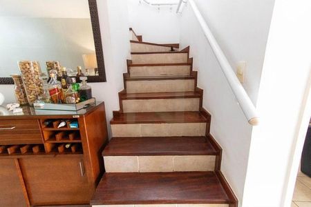 Casa à venda com 226m², 4 quartos e 2 vagas