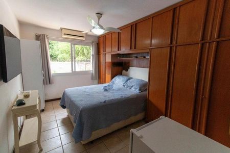 Casa à venda com 226m², 4 quartos e 2 vagas