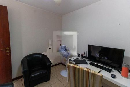 Casa à venda com 226m², 4 quartos e 2 vagas