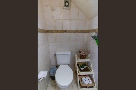 Casa à venda com 226m², 4 quartos e 2 vagas