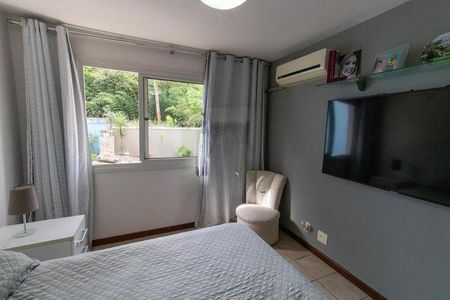 Casa à venda com 226m², 4 quartos e 2 vagas